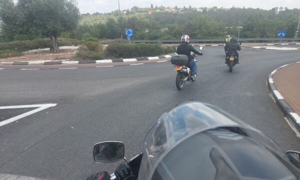 25d909f7-e43a-4a49-8345-6bb832096eed