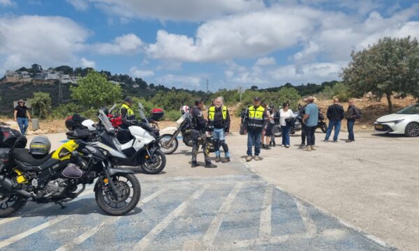 2fd451b0-773a-4c9b-bf7e-4a317d3e8ed1