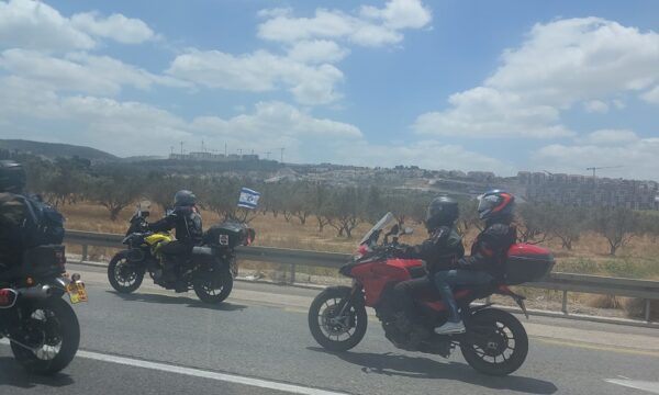 faa8e59d-7aa0-4c23-a77d-bc78bd9715ab