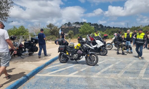 fc354ded-87b7-4d69-b651-9892e6392ed6